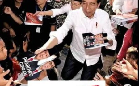 Sempat Ramai Jokowi Bagi-Bagi Buku Bersampul Prabowo-Gibran, Ternyata Hoaks : Ini Aslinya